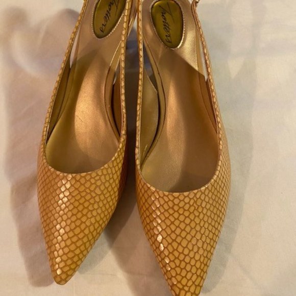 Trotters Fashionable Sling backs - Size 8 Narrow - Picture 2 of 13